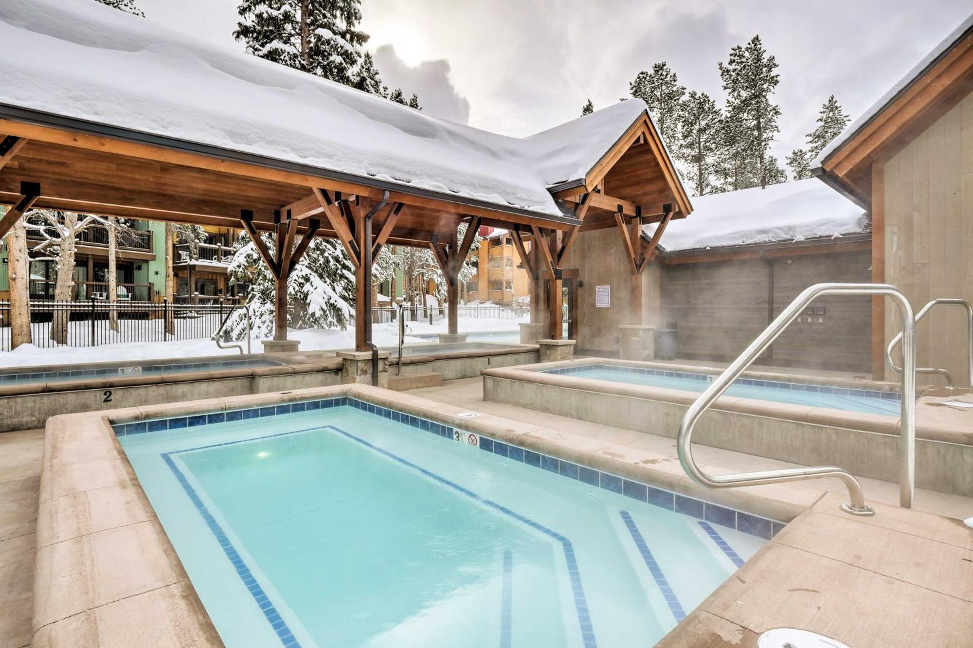 Cozy Ski-Inandski-Out Breckenridge Condo Mtn Views! Exterior photo