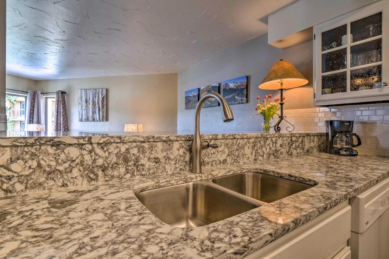 Cozy Ski-Inandski-Out Breckenridge Condo Mtn Views! Exterior photo